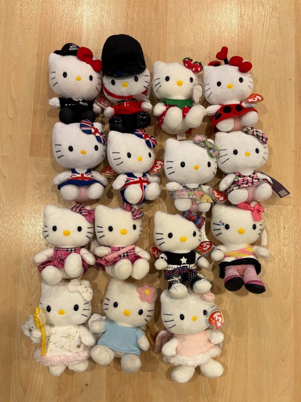 Ty Hello Kitty Beanie Babies UK British Themed Plush Collection Set of 15